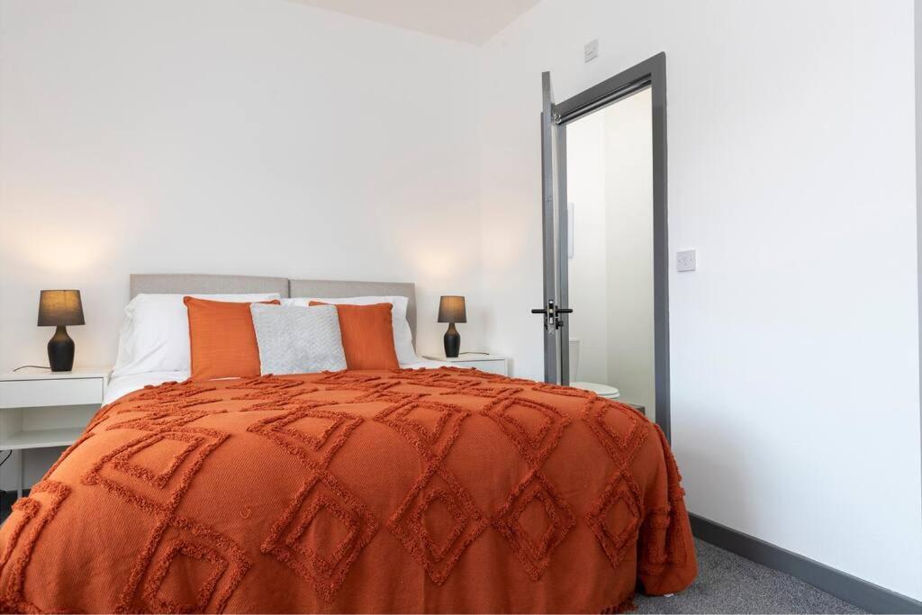 Modern Centrally Located 3 Bed Property With Tvs In Each Bedroom Super Fast Wifi And Crisp White Hotel Linen Hosted By Our Home Short Stays Darlington  Ngoại thất bức ảnh